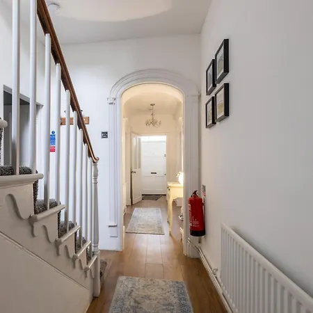 Salvin House - North East Escapes *
