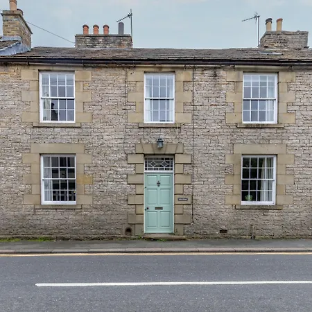 Holiday home Salvin House - North East Escapes Alston