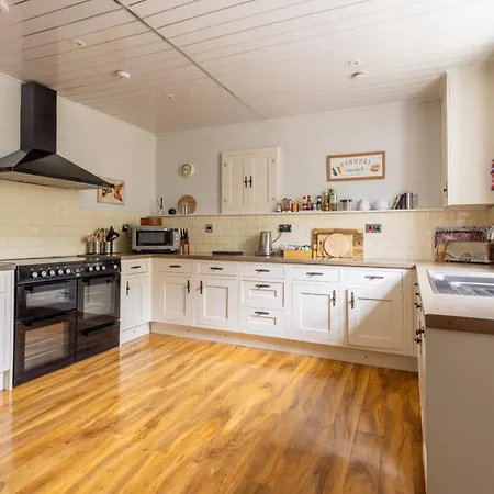 Holiday home Salvin House - North East Escapes *